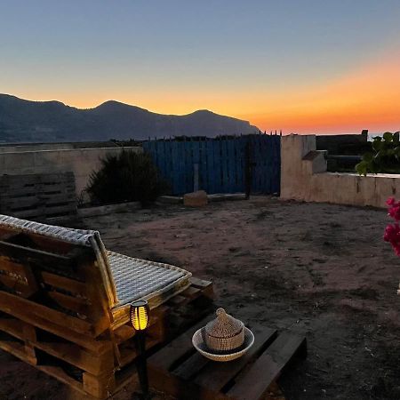 Апартаменты La Finestra A Tramontana Фавиньяна Экстерьер фото